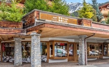 Naef Prestige | Knight Frank