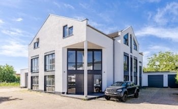Deutsche Bank Immobilien Jerome Crolla, selbstständiger Immobilienberater