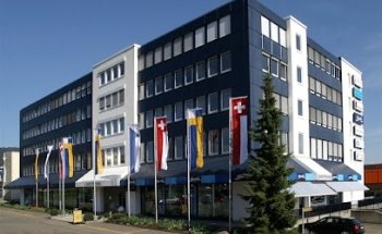 Vallati Immobilien AG, Verwaltung BACHTELHAUS, Büro- und Praxisräume in Hinwil ZH